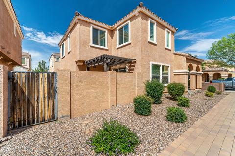 2226 S Buckaroo Trl, Gilbert, AZ 85295 photo 4