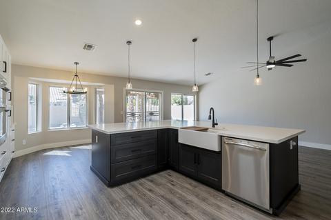 904 S Dolphin Dr, Gilbert, AZ 85233 photo 6