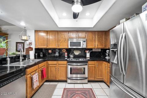 425 E Taro Ln, Phoenix, AZ 85024 photo 5