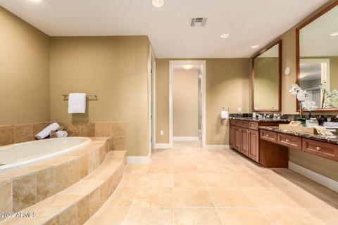 2211 E Camelback Rd #1104, Phoenix, AZ 85016 photo 22