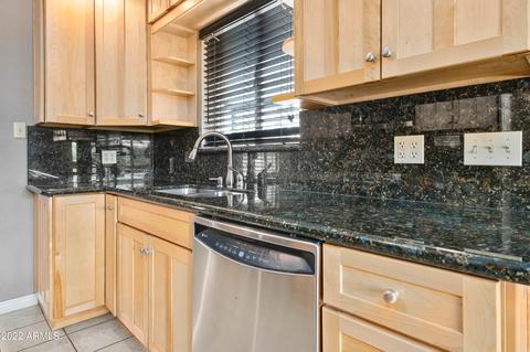 933 E Berridge Ln, Phoenix, AZ 85014 photo 7