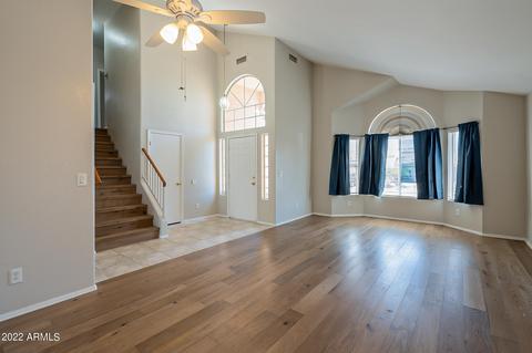 2546 E Taro Ln, Phoenix, AZ 85050 photo 9