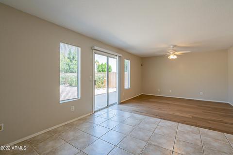 2546 E Taro Ln, Phoenix, AZ 85050 photo 11