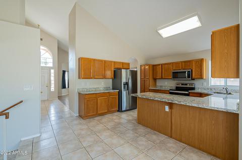 2546 E Taro Ln, Phoenix, AZ 85050 photo 17