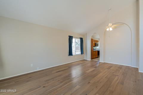 2546 E Taro Ln, Phoenix, AZ 85050 photo 8