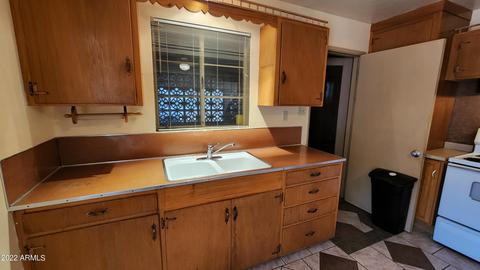 924 E Granada Ave, Apache Junction, AZ 85119 photo 5