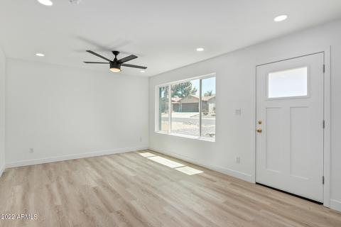 2520 E Vista Dr, Phoenix, AZ 85032 photo 8