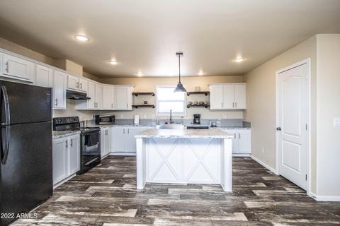134 N Mountain Rd, Apache Junction, AZ 85120 photo 3