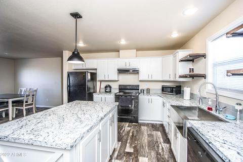 134 N Mountain Rd, Apache Junction, AZ 85120 photo 8