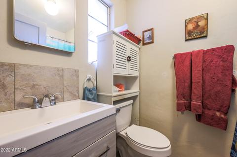 2507 E Verde Ln, Phoenix, AZ 85016 photo 8