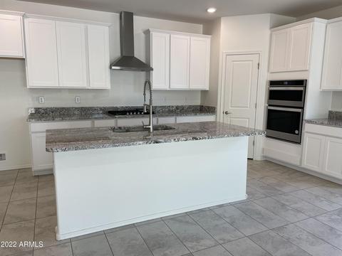 646 E Rojo Way, Gilbert, AZ 85297 photo 4