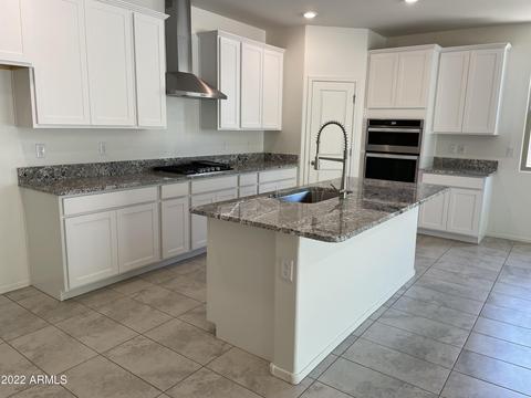 646 E Rojo Way, Gilbert, AZ 85297 photo 5