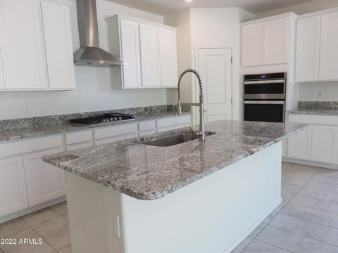 646 E Rojo Way, Gilbert, AZ 85297 photo 3