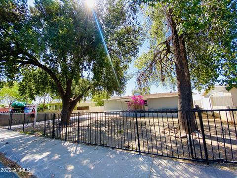 7737 W Weldon Ave, Phoenix, AZ 85033 photo 2