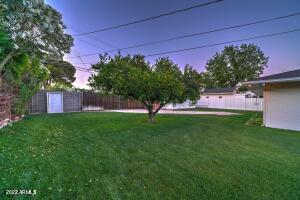 4308 E Pinchot Ave, Phoenix, AZ 85018 photo 12