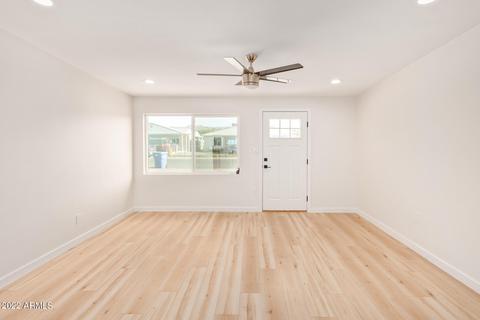 2246 E Nancy Ln, Phoenix, AZ 85042 photo 5