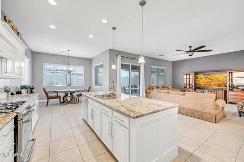 2089 E Gillcrest Rd, Gilbert, AZ 85298 photo 10
