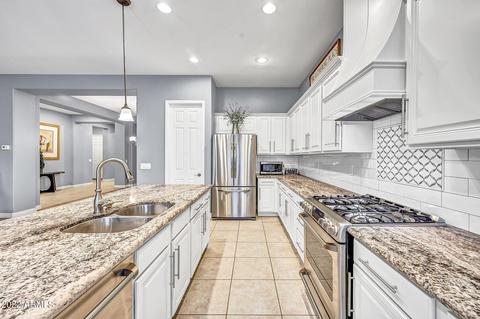 2089 E Gillcrest Rd, Gilbert, AZ 85298 photo 9