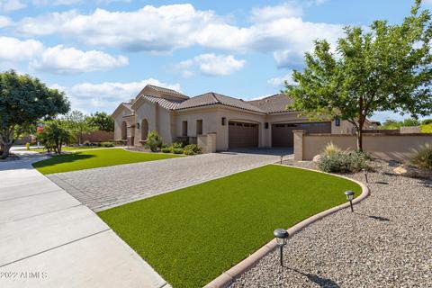 2034 E Crescent Way, Gilbert, AZ 85298 photo 8