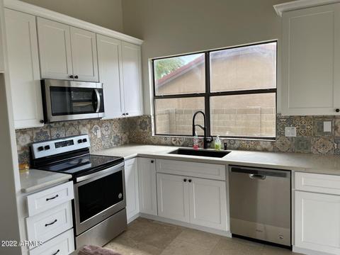 3927 E Shomi St, Phoenix, AZ 85044 photo 2