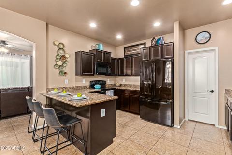 3883 Edna Dr, Gilbert, AZ 85296 photo 3