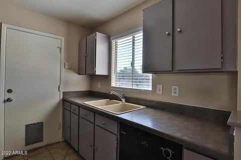 4049 E Carson Rd, Phoenix, AZ 85042 photo 4