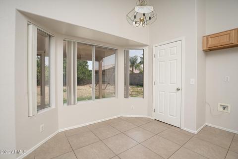 2260 E Manor Dr, Gilbert, AZ 85296 photo 9