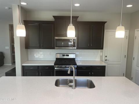 3813 E Branham Ln, Phoenix, AZ 85042 photo 6
