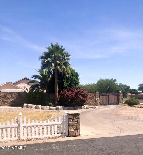 840 E Melody Dr, Gilbert, AZ 85234 photo 4