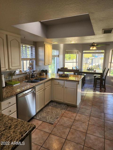 3915 E Larkspur Dr, Phoenix, AZ 85032 photo 5