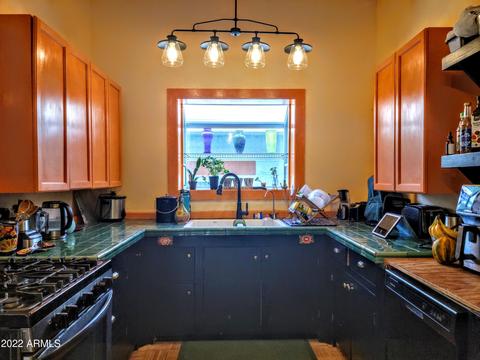 602 Hoatson Ave, Bisbee, AZ 85603 photo 8