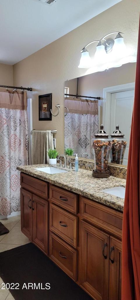 317 E Dobbins Rd, Phoenix, AZ 85042 photo 17