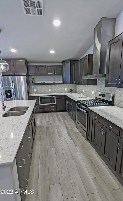 323 E Belmont Ave, Phoenix, AZ 85020 photo 4