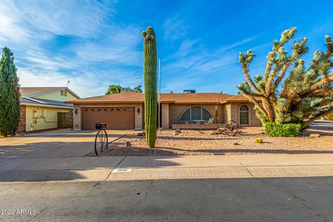 2136 E Pebble Beach Dr, Tempe, AZ 85282 photo 1