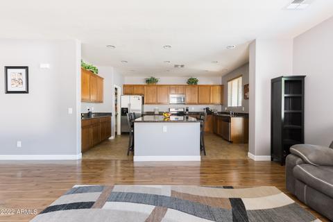 2060 S Martingale Rd, Gilbert, AZ 85295 photo 10