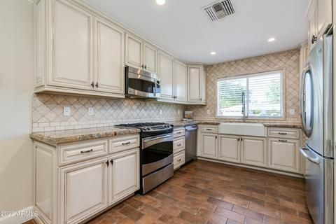 3936 Elm St, Phoenix, AZ 85018 photo 9