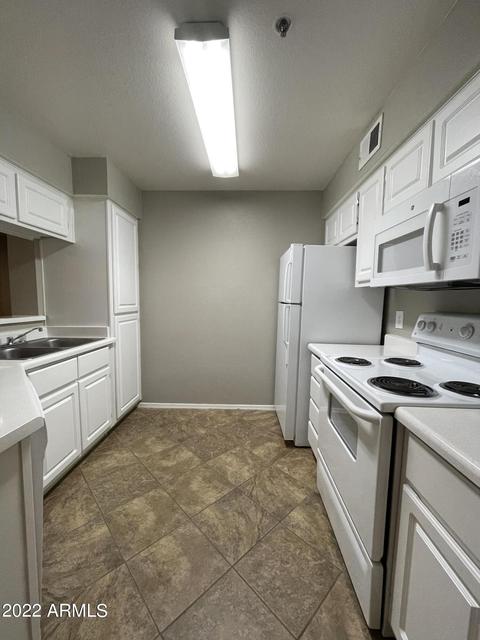 2025 E Campbell Ave #129, Phoenix, AZ 85016 photo 6