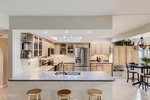 2810 E Hillery Dr, Phoenix, AZ 85032 photo 9