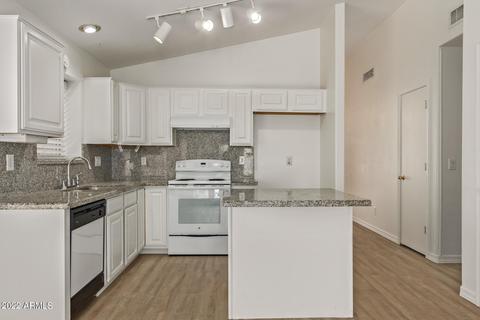 4834 E Abraham Ln, Phoenix, AZ 85054 photo 19