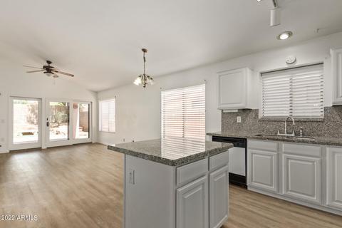 4834 E Abraham Ln, Phoenix, AZ 85054 photo 17