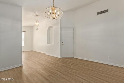 4834 E Abraham Ln, Phoenix, AZ 85054 photo 9