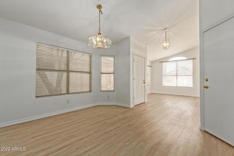 4834 E Abraham Ln, Phoenix, AZ 85054 photo 8