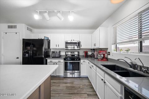 1836 E Darrel Rd, Phoenix, AZ 85042 photo 12