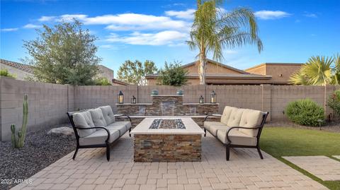 872 E Parkview Dr, Gilbert, AZ 85295 photo 3