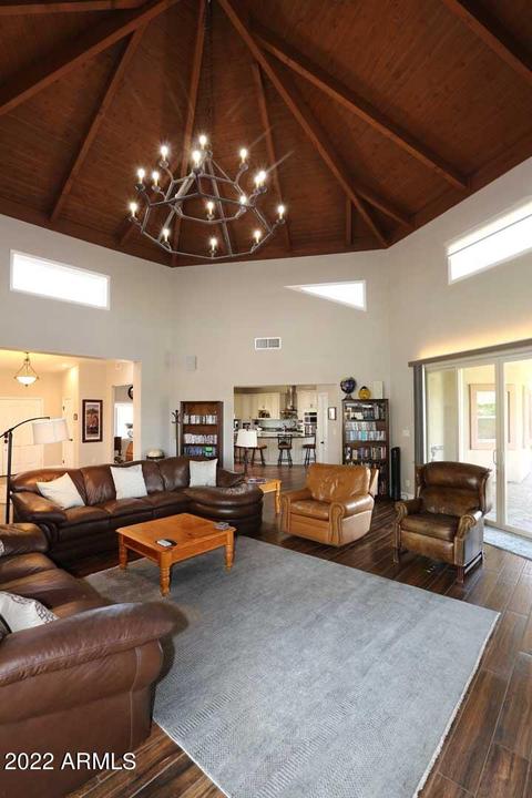 2047 E Monona Dr, Phoenix, AZ 85024 photo 9