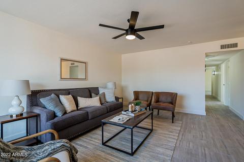 137 E Juniper St, Mesa, AZ 85201 photo 3