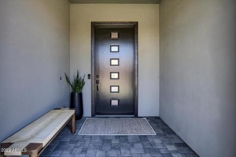 2831 E Donald Dr, Phoenix, AZ 85050 photo 2
