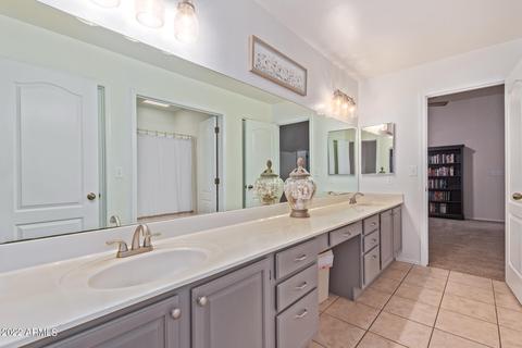 949 Encinas Ave, Gilbert, AZ 85234 photo 31