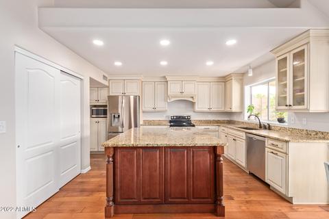 949 Encinas Ave, Gilbert, AZ 85234 photo 17