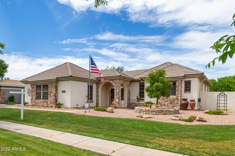 2926 E Cotton Ln, Gilbert, AZ 85234 photo 1